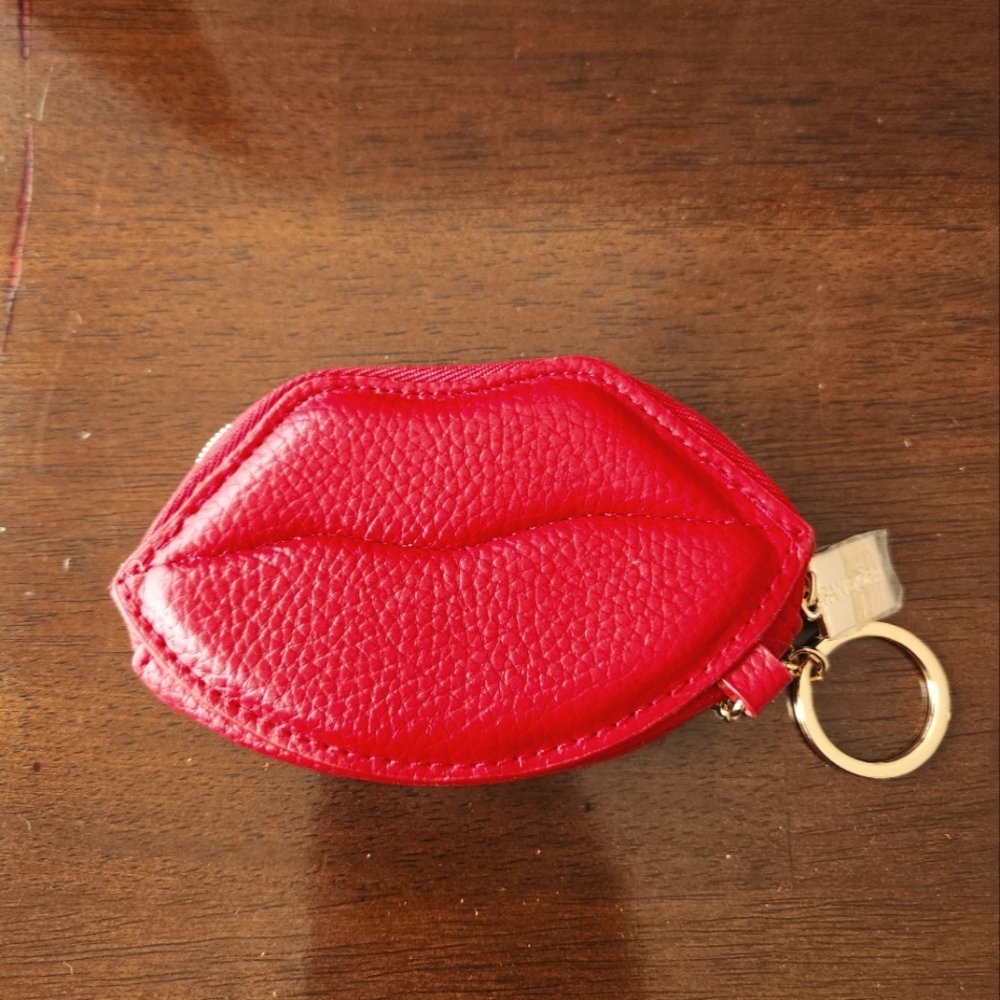 Pandora Jewelry Limited Edition Lips Keychain Coin Purse
